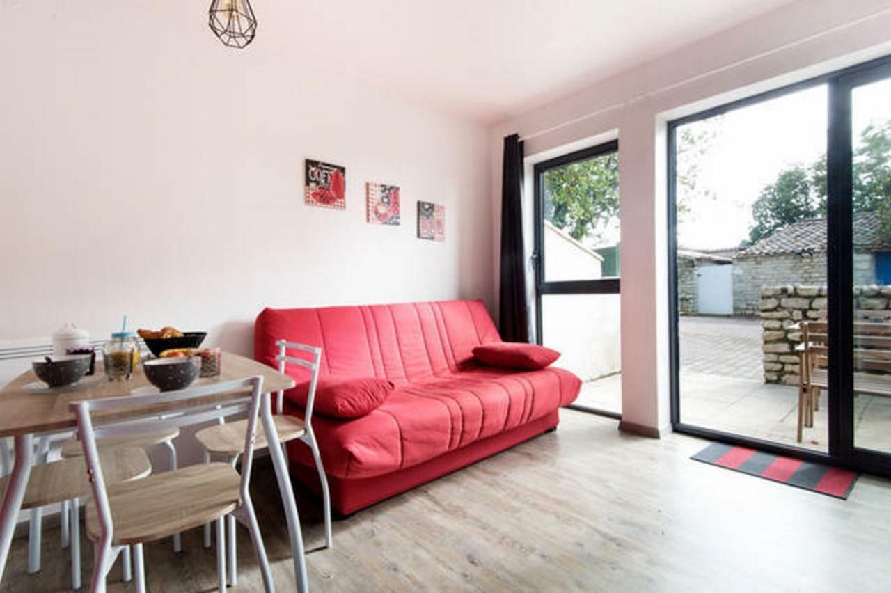Villa Del Re 10 La Flotte Luaran gambar
